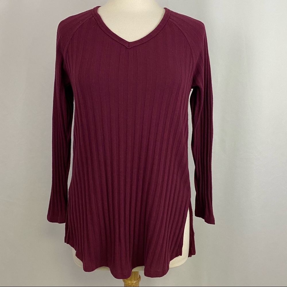 Planet Gold Burgundy Top Ribbed Knit V-Neck